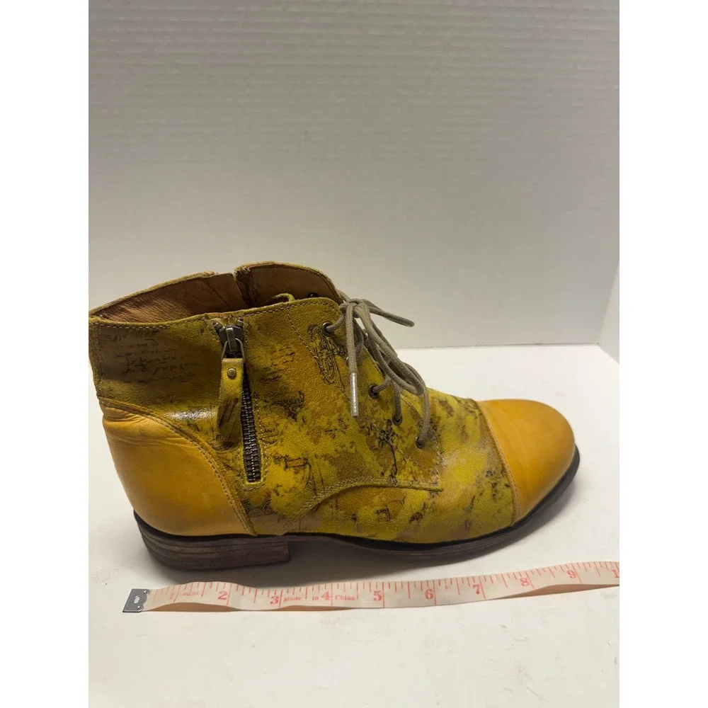 Portofino Yellow Leather Distressed Script Ankle Boots Size 39 8.5 Lace Up Zip